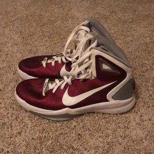 Nike Hyperdunk Basketball Shoes Size 12.5 Maroon